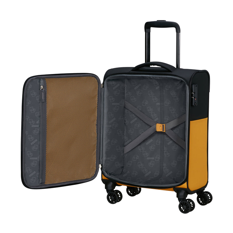 American Tourister Daring Dash Spinner Carry-On™