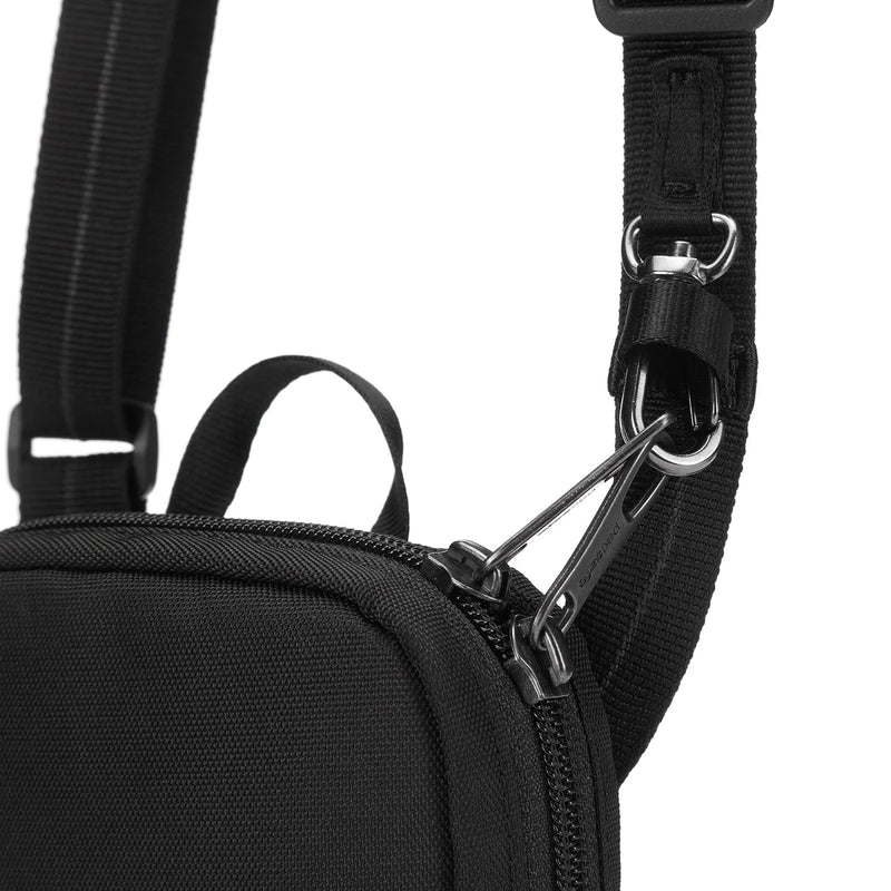 RFIDsafe™ RFID blocking tech crossbody