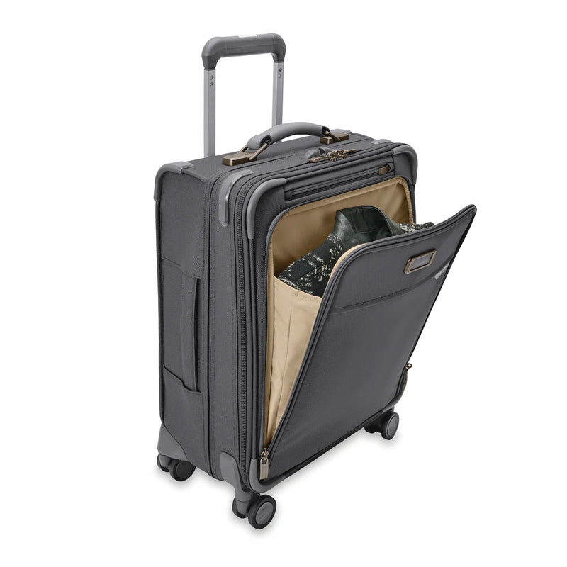 Briggs & Riley Baseline Large Expandable Spinner