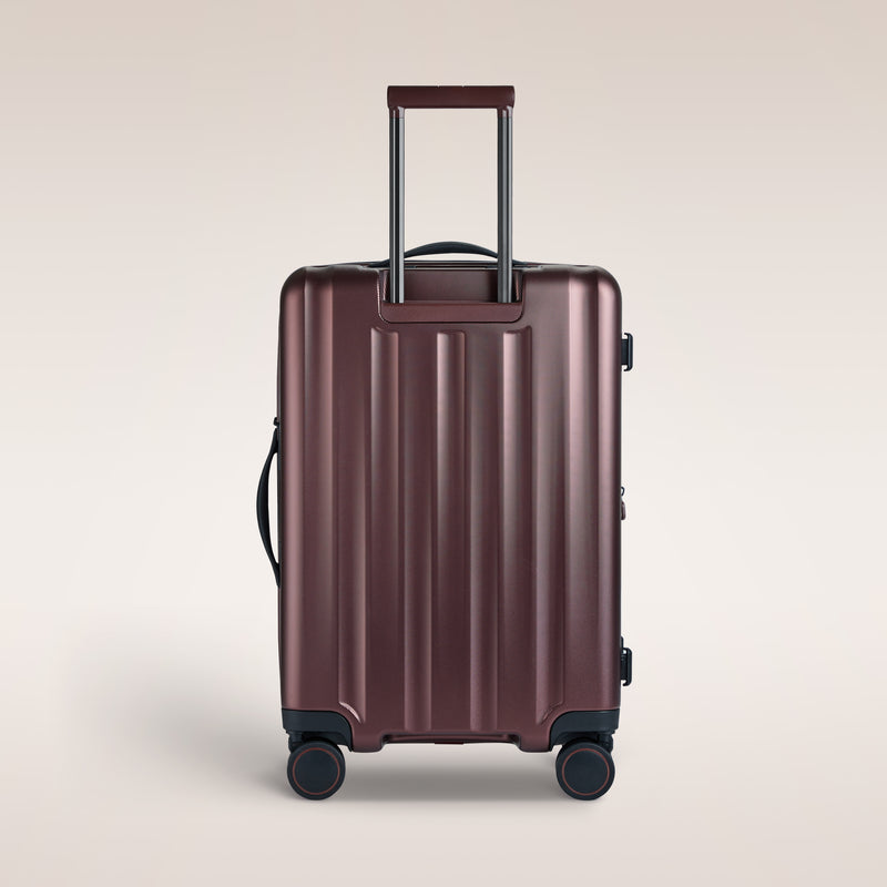 Verage© Greenwich 25" Medium Hardside Expandable Spinner Luggage