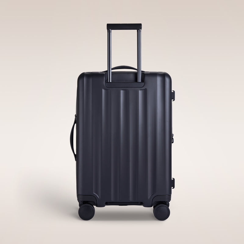 Verage© Greenwich 25" Medium Hardside Expandable Spinner Luggage