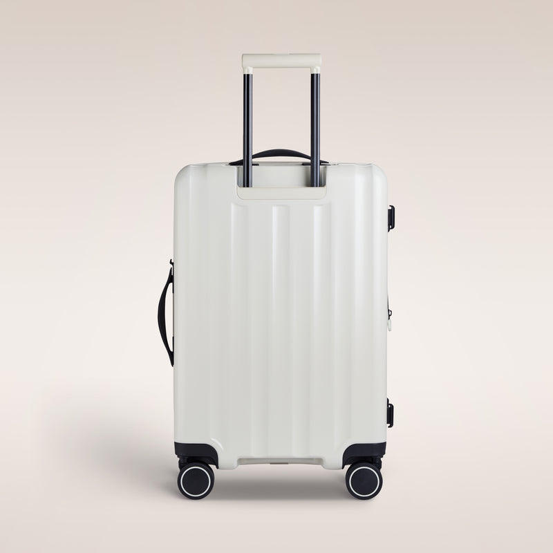 Verage© Greenwich 25" Medium Hardside Expandable Spinner Luggage