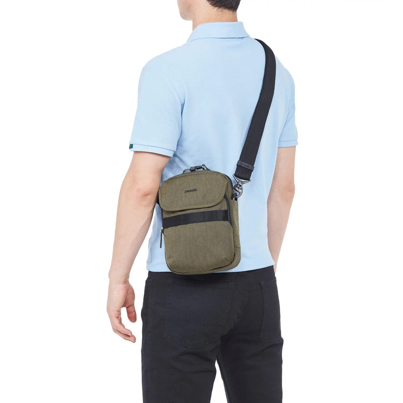 {{ backpack }} {{ anSport City View Remix (City Scout) Backpack SuccessActive }} - Luggage CityPacsafe {{ black }}