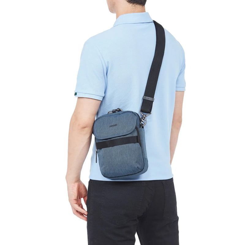 {{ backpack }} {{ anSport City View Remix (City Scout) Backpack SuccessActive }} - Luggage CityPacsafe {{ black }}